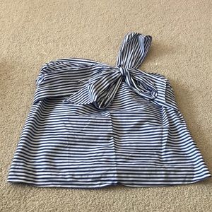 Pomander Place one shoulder top